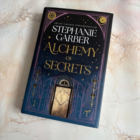 Alchemy of Secrets Hardcover - Stephanie Garber - Picture 2 of 4